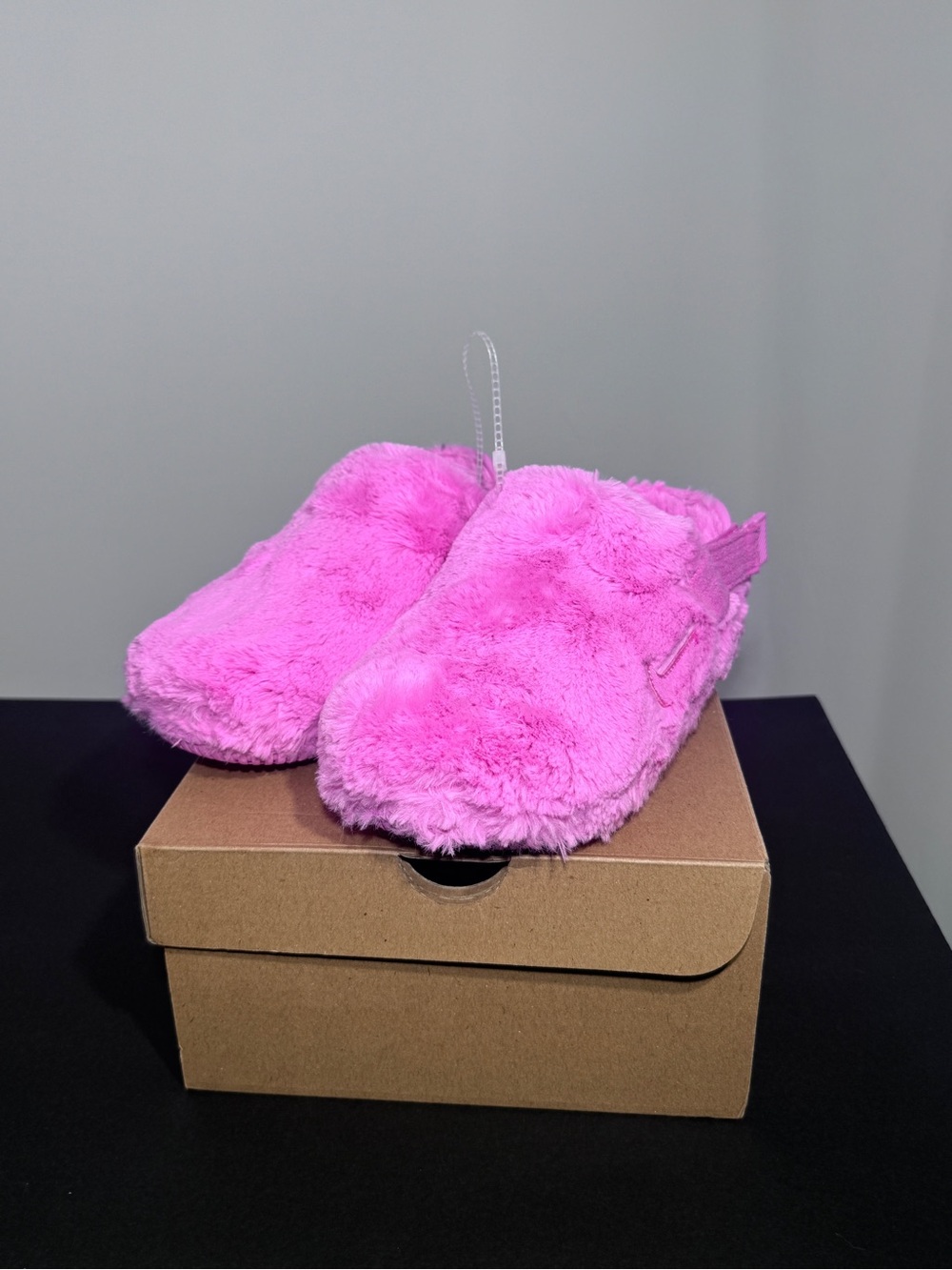💗 Nike Pink Fury Slides Mules | Size 10W / 8M | Trendy Comfort Wear 💗